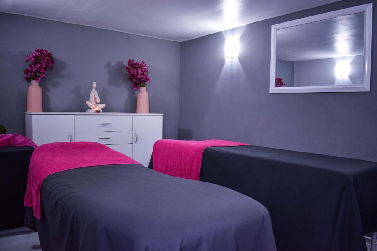 Santorini Guesthouse Amanzimtoti Εξωτερικό φωτογραφία
