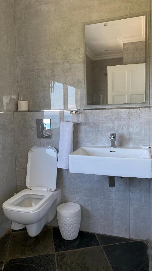 Santorini Guesthouse Amanzimtoti Εξωτερικό φωτογραφία