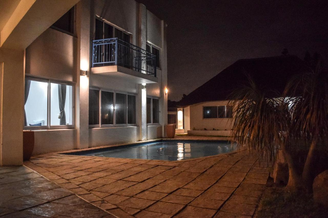 Santorini Guesthouse Amanzimtoti Εξωτερικό φωτογραφία